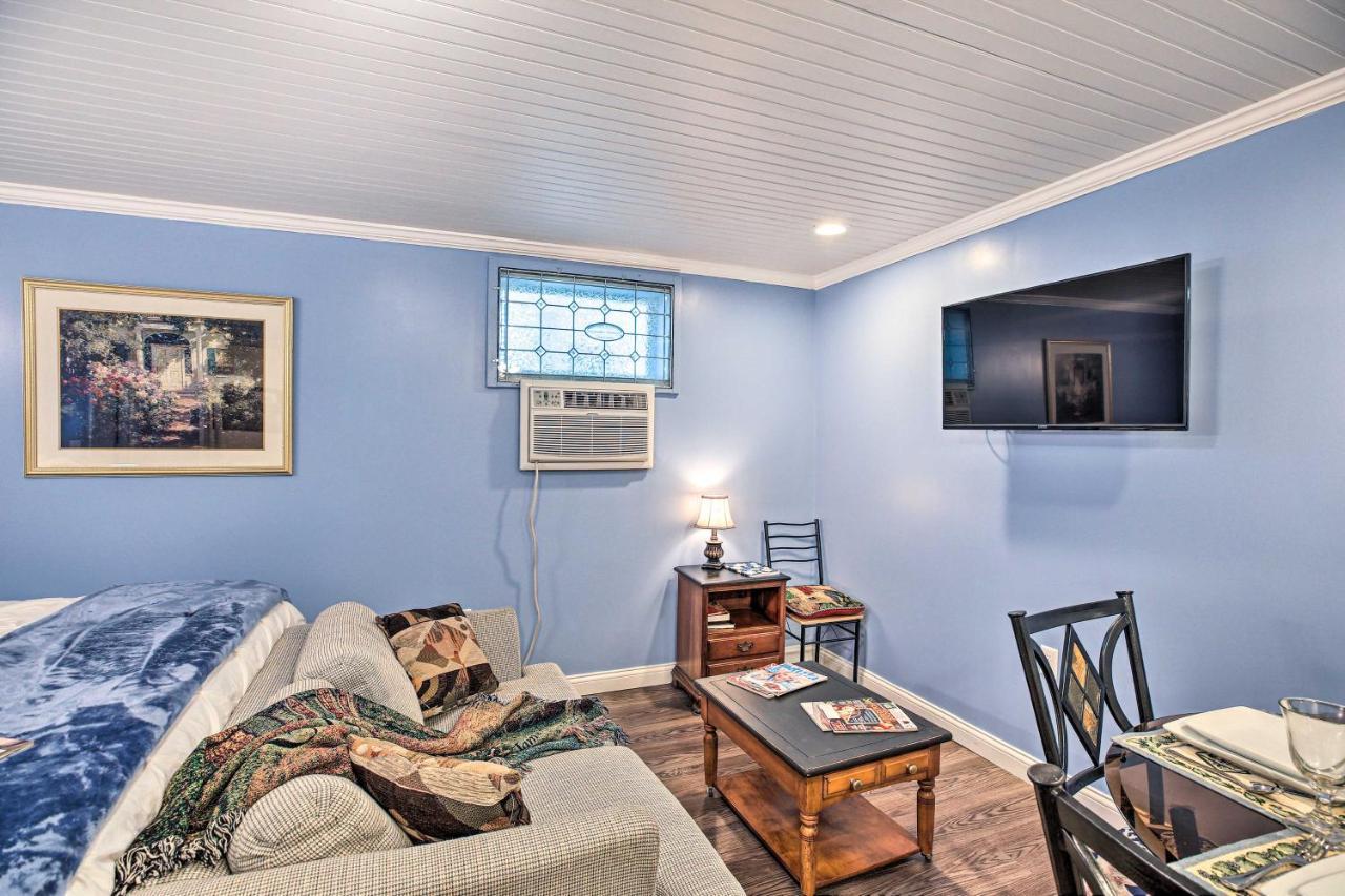 Updated Williamstown Apartment With Kitchen! Exterior photo