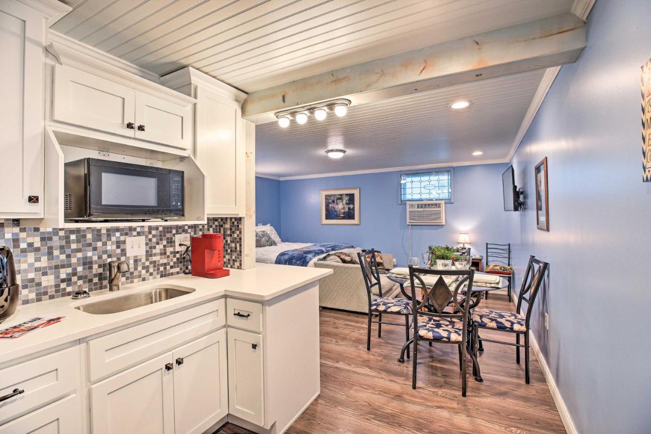 Updated Williamstown Apartment With Kitchen! Exterior photo