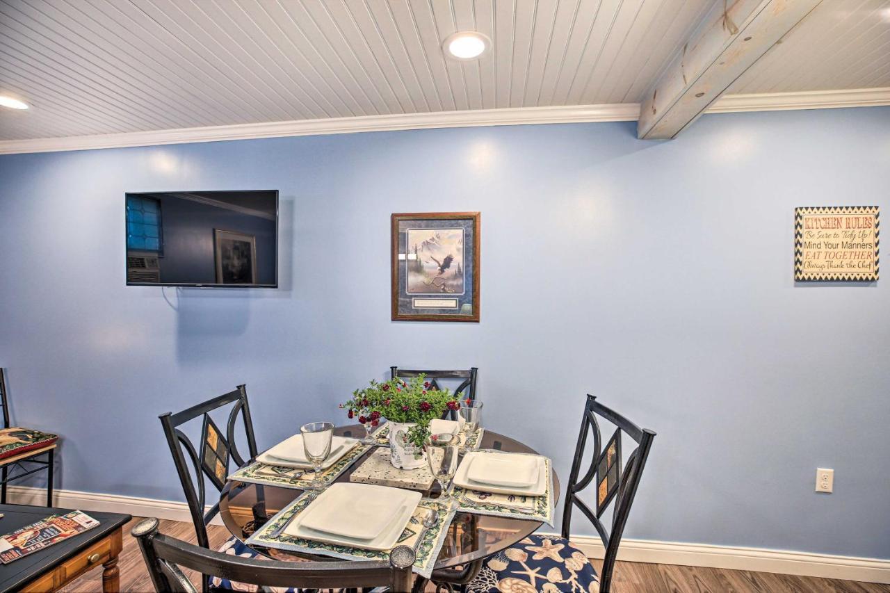Updated Williamstown Apartment With Kitchen! Exterior photo