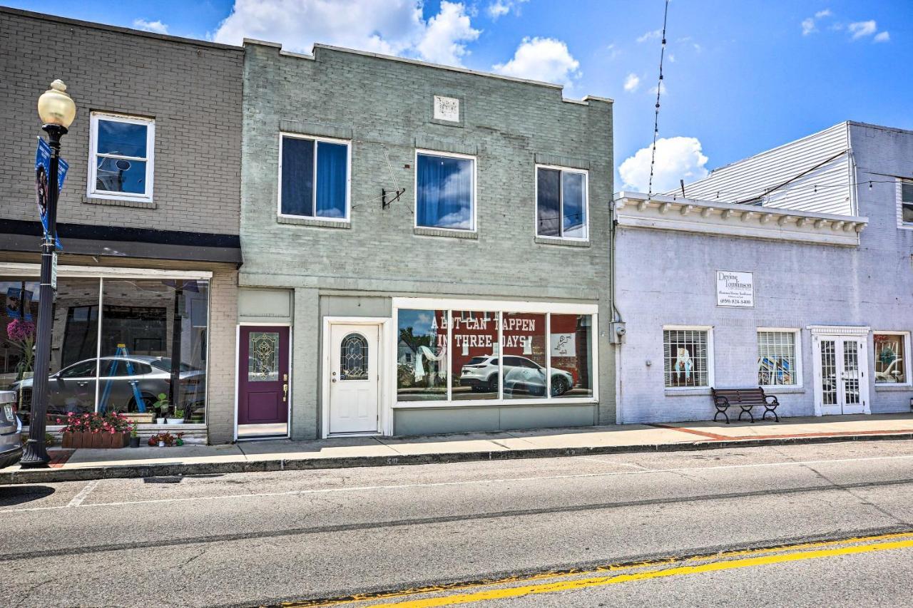Updated Williamstown Apartment With Kitchen! Exterior photo